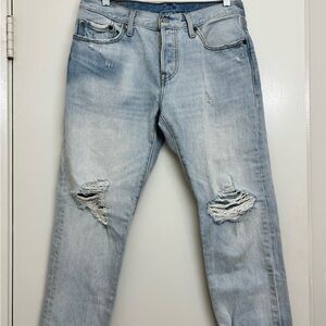 Levi's Women's Faded Blue Relaxed Jeans